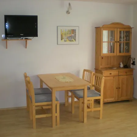 - Neubauer Apartamento *